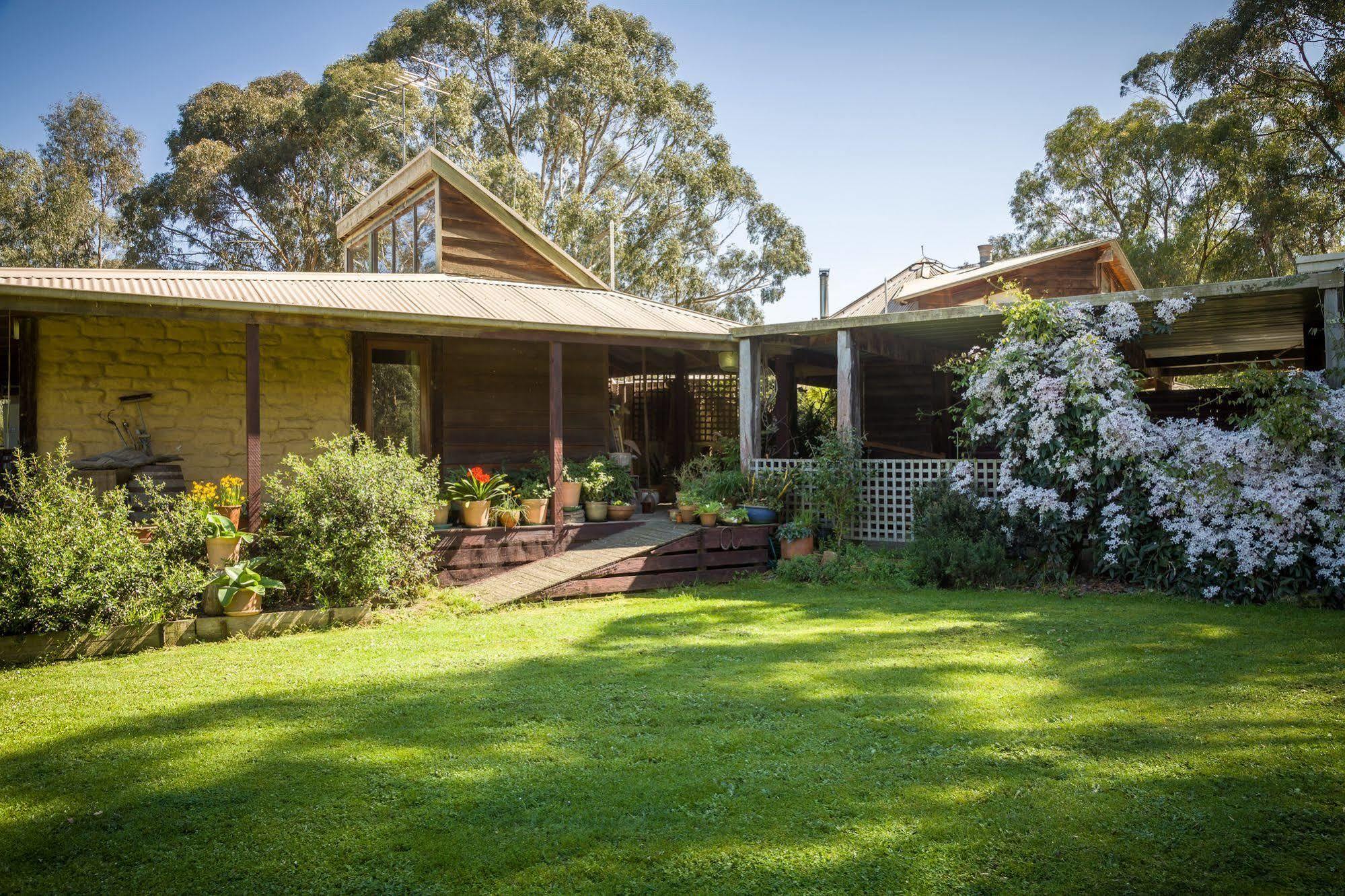 The Burrow At Wombat Bend Dixons Creek Exterior foto
